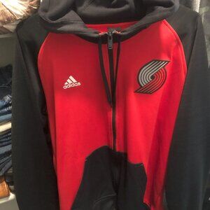 Men's Portland Trail Blazer zip up hooded sweat jacket Medium, Black and Red